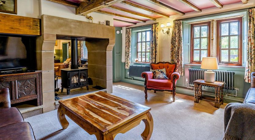 Photo of 7 Bed in Stoke-on-trent