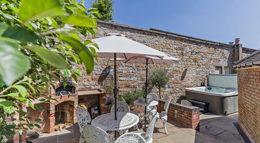 Photo of 7 Bed in Waterhouses