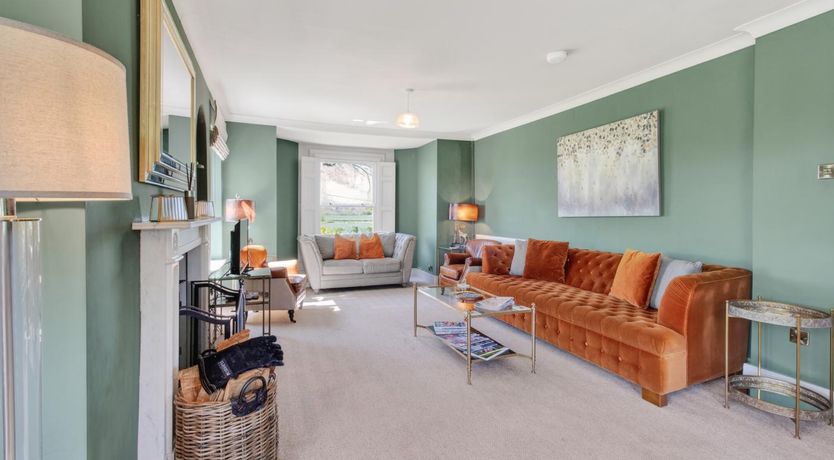 Photo of 5 Bed in Hereford