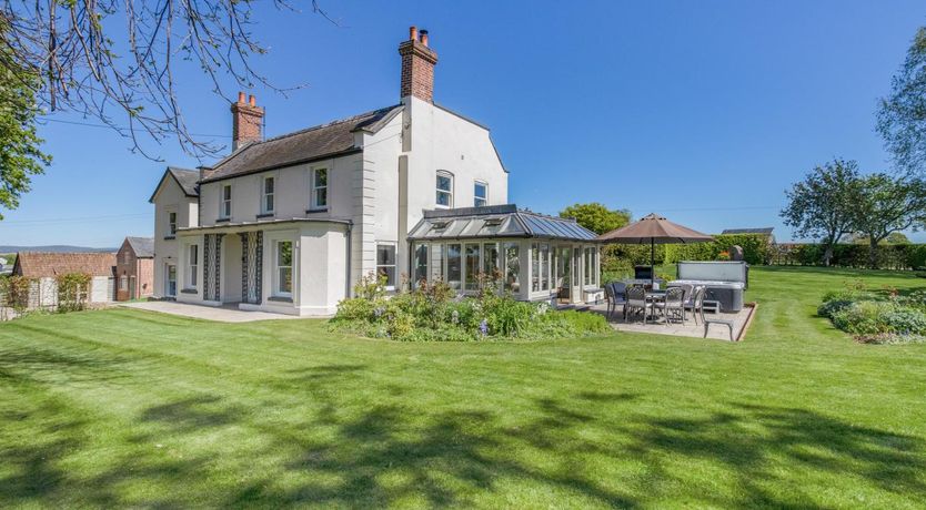 Photo of 5 Bed in Hereford