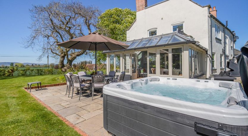 Photo of 5 Bed in Hereford