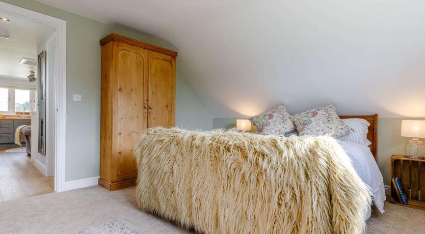 Photo of 1 Bed in Allensmore