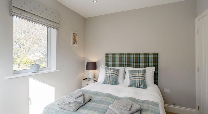 Photo of 2 Bed in Meltham