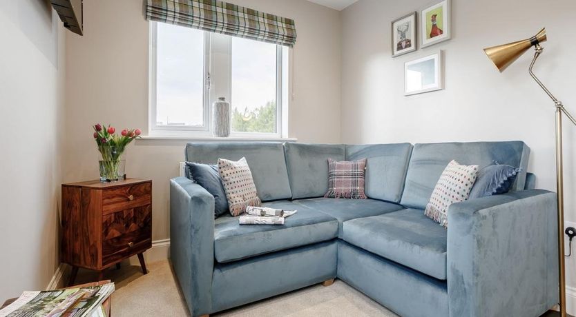 Photo of 2 Bed in Meltham