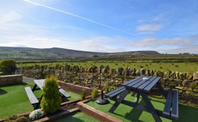 Photo of in Meltham (82193)