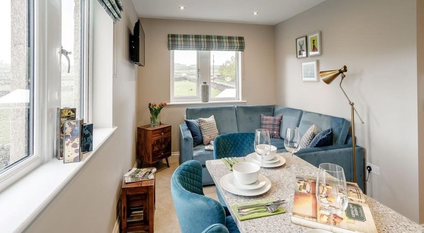 Photo of 2 Bed in Meltham