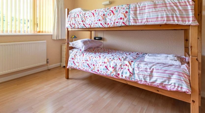 Photo of 3 Bed in Holme