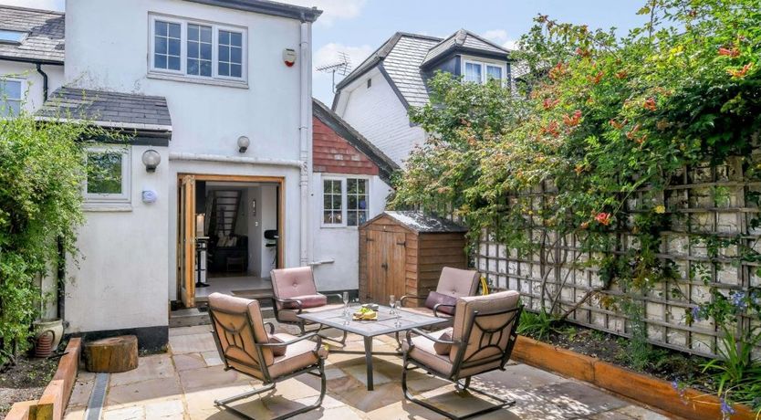 Photo of in Lyndhurst (83414)