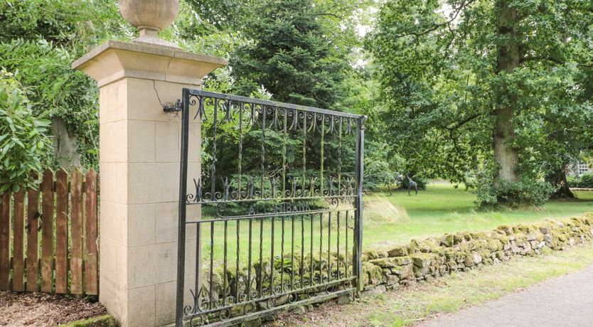 Photo of Groom's Cottage