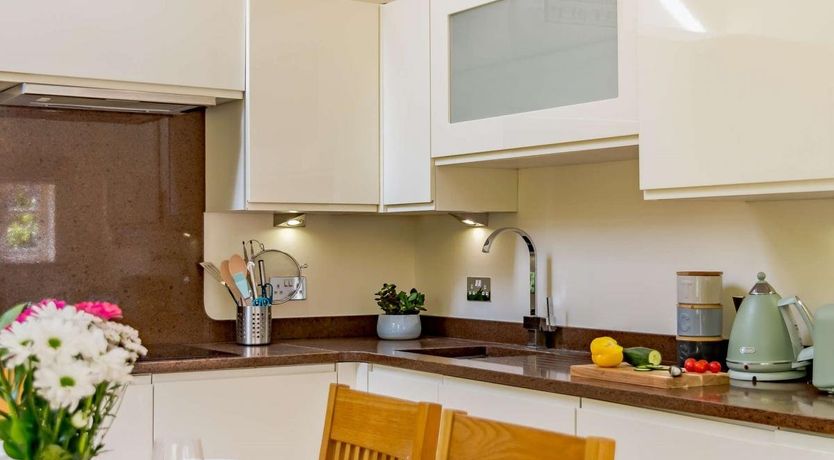 Photo of 3 Bed in Ledsham