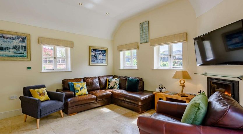 Photo of 3 Bed in Ledsham