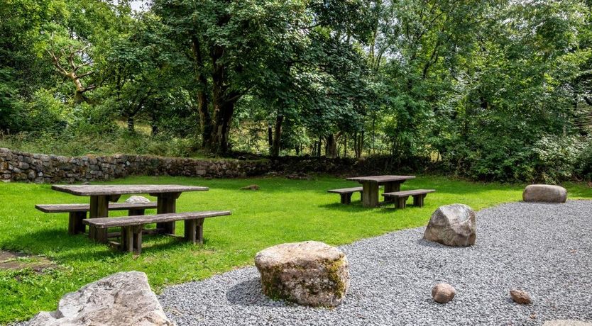 Photo of 8 Bed in Lower Cwmtwrch