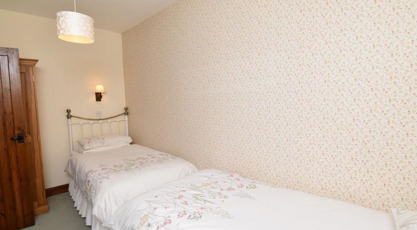 Photo of 2 Bed in Newlands