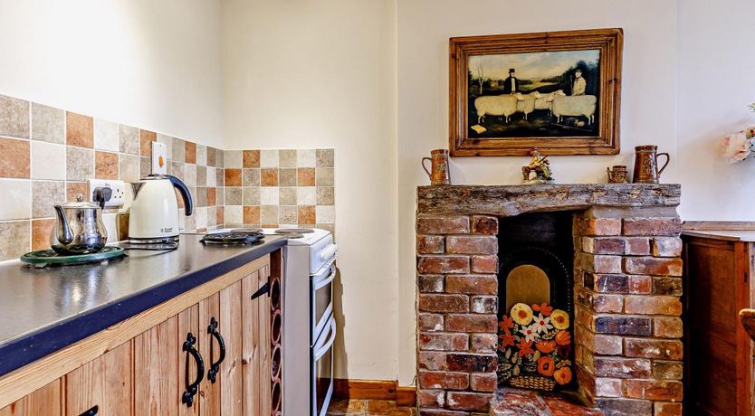 Photo of 1 Bed in Leighton