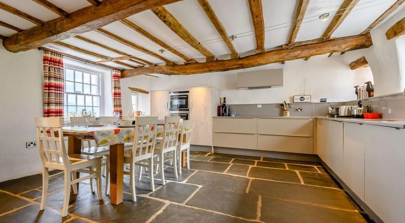 Photo of 4 Bed in Thornthwaite