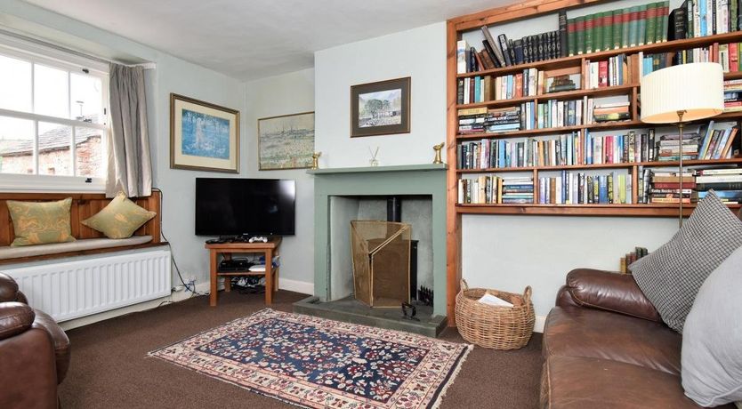 Photo of 7 Bed in Birkby