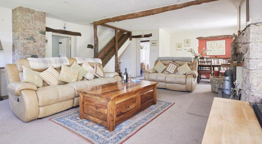 Photo of 7 Bed in Birkby