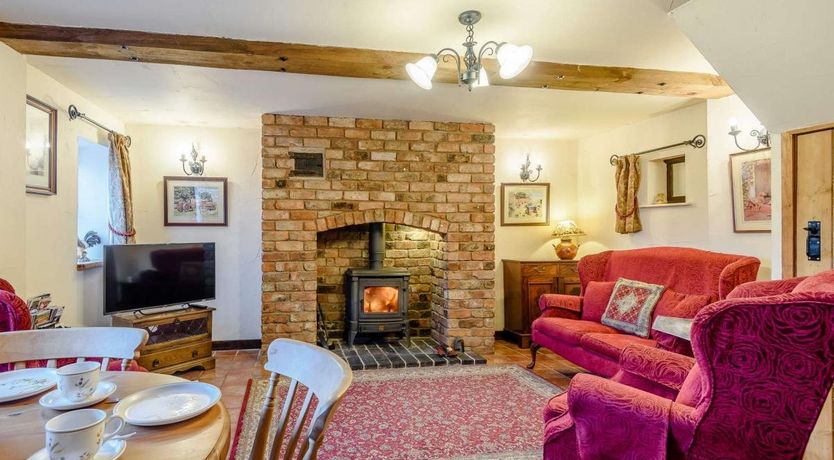 Photo of 2 Bed in Leighton