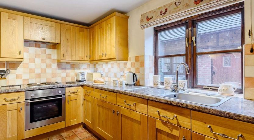 Photo of 2 Bed in Leighton