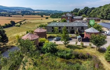 Barn in Mid Wales Holiday Cottage