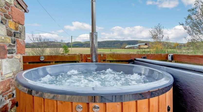 Photo of 3 Bed in Forgandenny