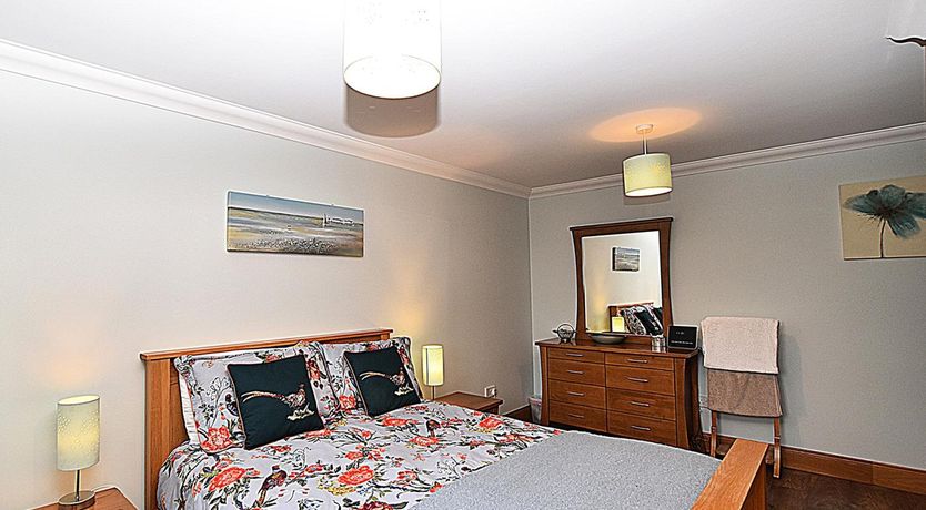 Photo of 3 Bed in Perth