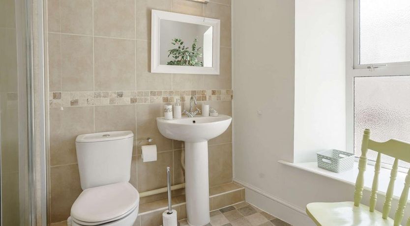 Photo of 3 Bed in Pembroke