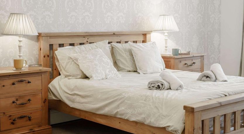 Photo of 3 Bed in Pembroke