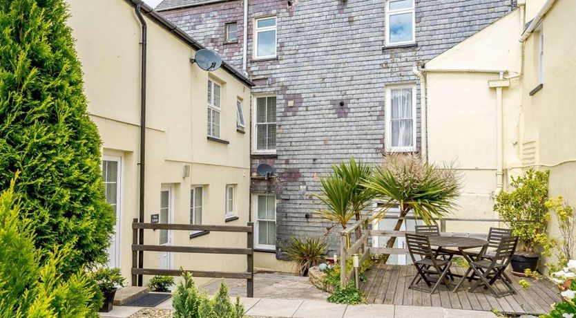 Photo of 3 Bed in Pembroke