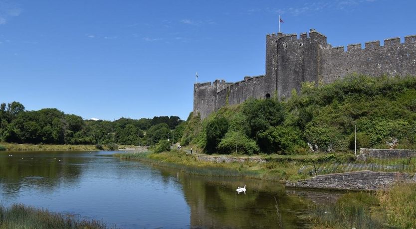 Photo of 3 Bed in Pembroke