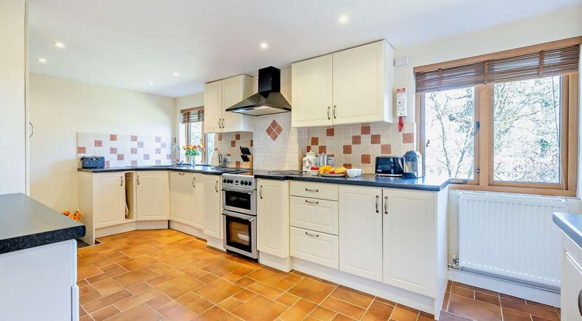 Photo of 2 Bed in Hadleigh