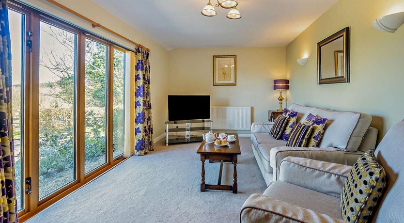 Photo of 2 Bed in Hadleigh