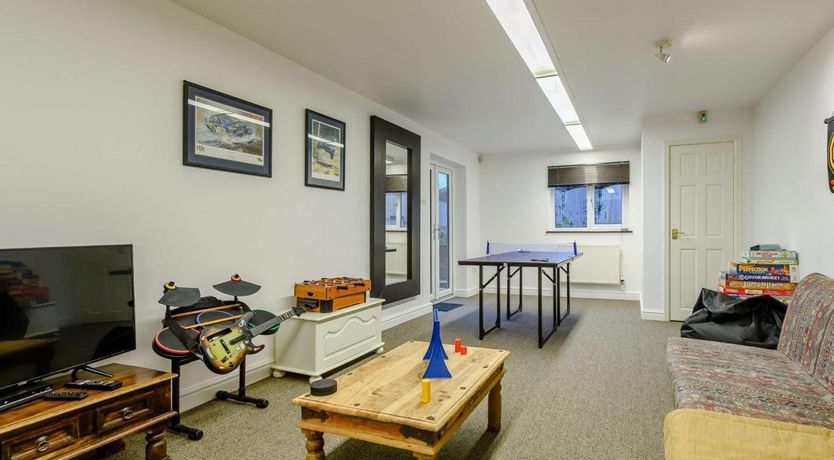 Photo of 7 Bed in Redmarley