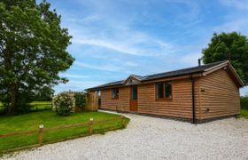 Photo of log-cabin-in-derbyshire-4