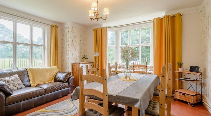 Photo of 2 Bed in Londesborough