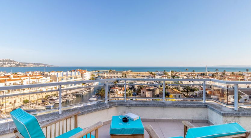 Photo of Club Nautic Apartment 2