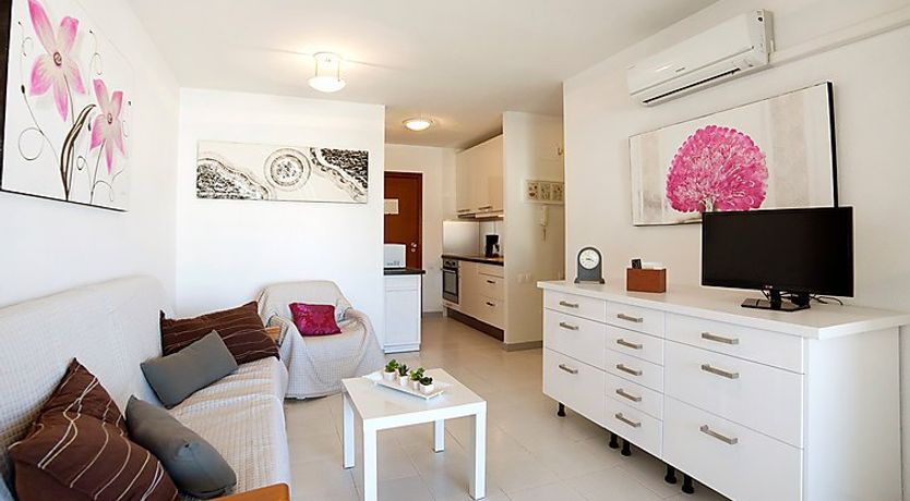 Photo of Esmeralda 02 Apartment 2