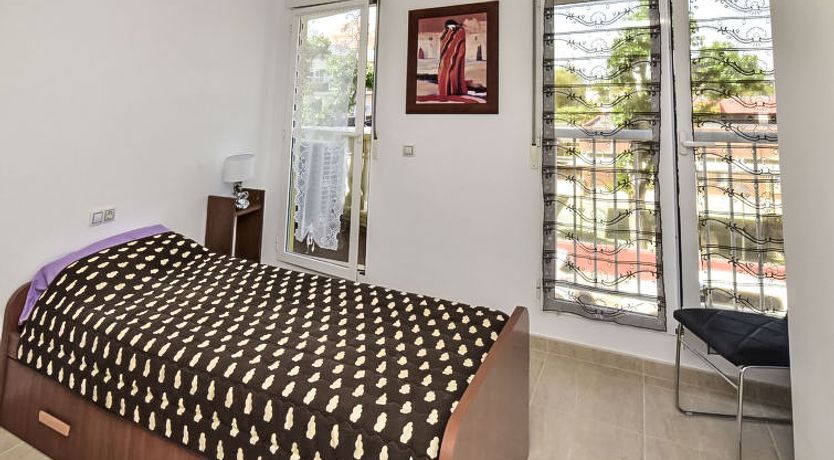 Photo of Jardines del Montgo Apartment 2