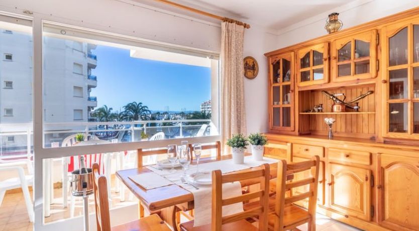 Photo of Club Nautic Apartment 10