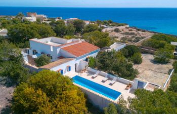 Rubi Villa