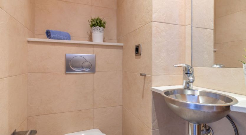 Photo of Del Port Apartment 5