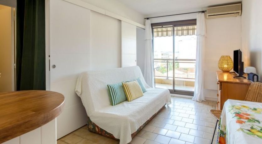 Photo of Saint James Apartment 13