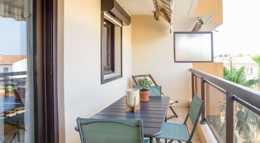 Photo of Saint James Apartment 13