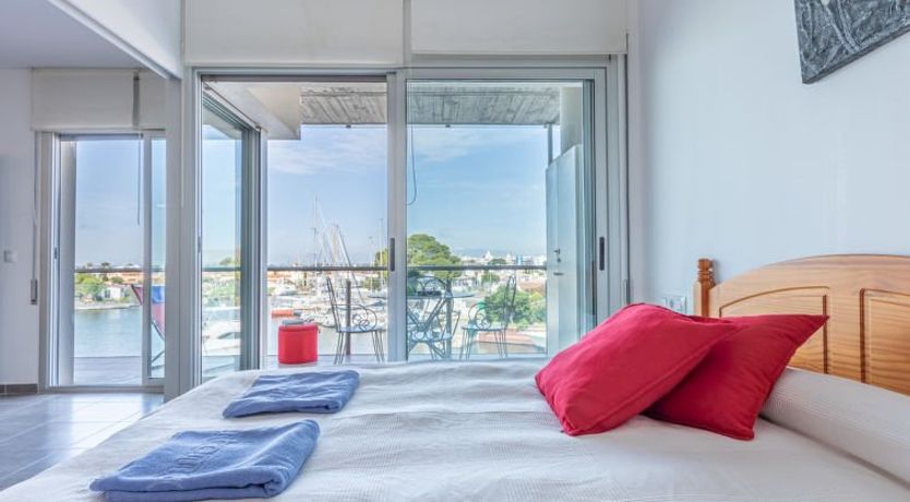 Photo of Cap Mestral