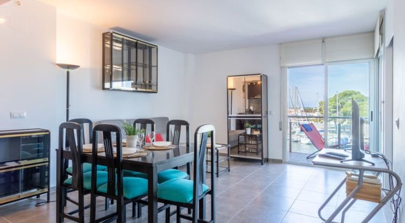 Photo of Cap Mestral