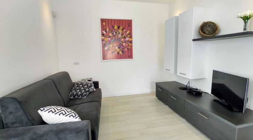 Photo of Titti (GLA133)