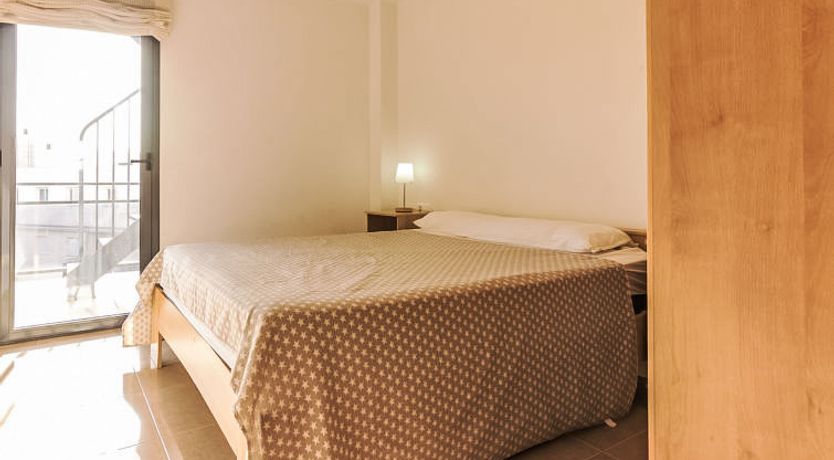 Photo of Goleta Apartment 2