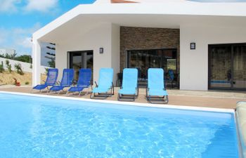 Do Pinheiros Holiday Home