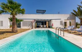 Finca La Veleta Holiday Home