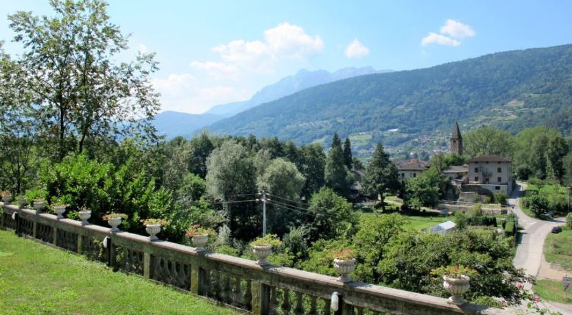 Photo of La Perla del Lago